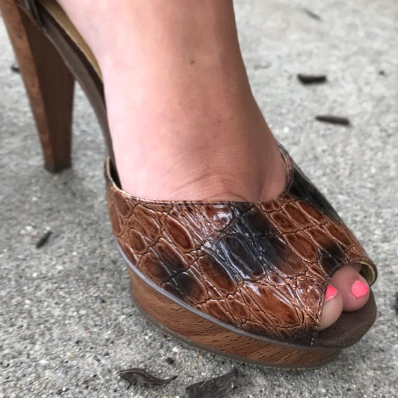 Michael Antonio Snakeskin Platform Heels 🐍 - Picture 5 of 9